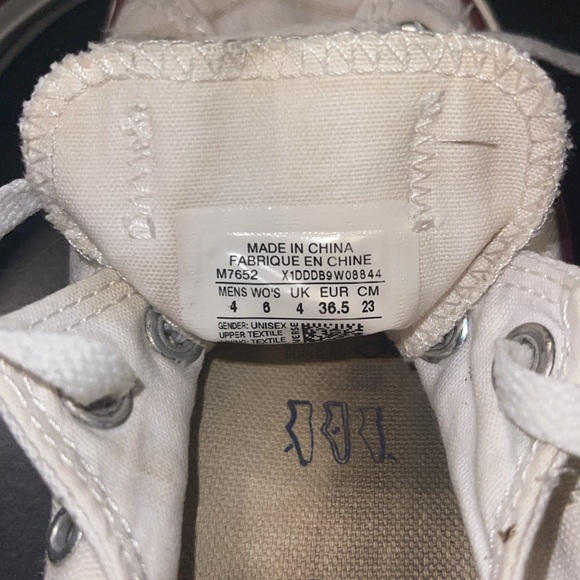 White low-top converse - Picture 4 of 4